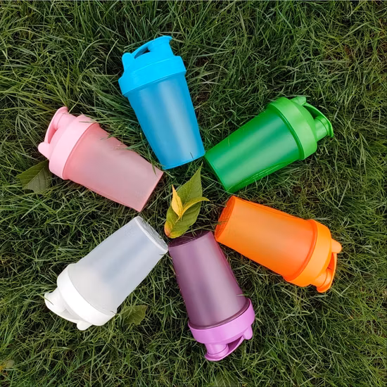 Wholesale Customized Fitness Loop Top Classic BPA Free Protein Shaker Bottle with Mixer Ball for Gym Activites